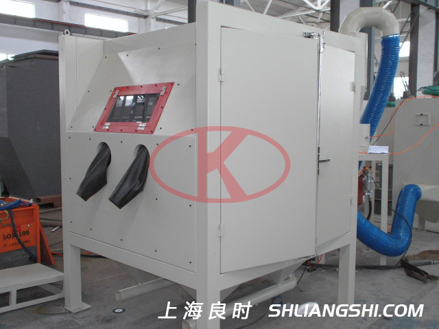Liangshi casting mold peening machine/sand blasting machine